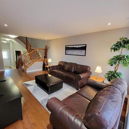 Cozy 3 Bedroom Town House 20 Min From Ottawa Down Town And Airport Luaran gambar